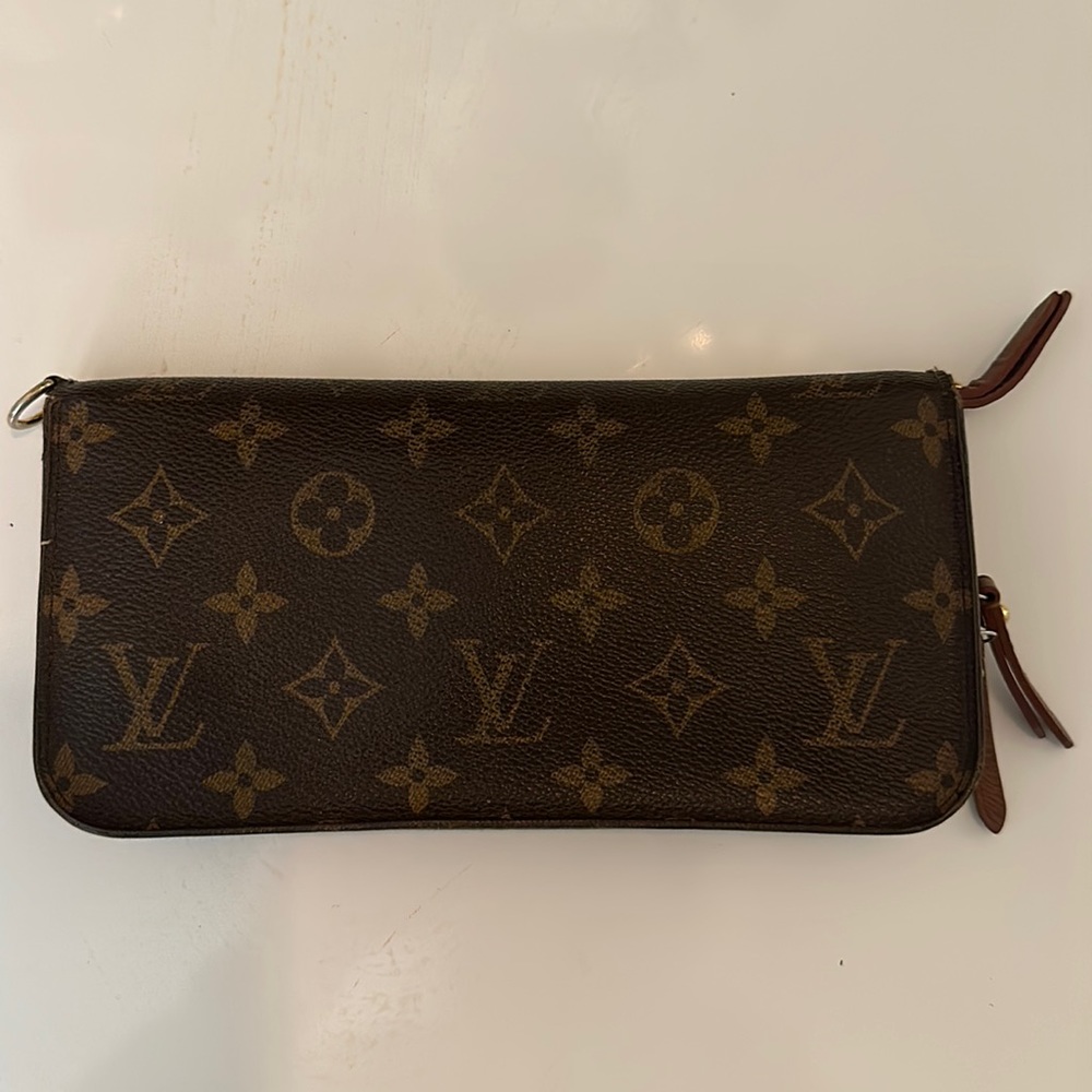 LOUIS VUITTON Zippy Wallet Monogram